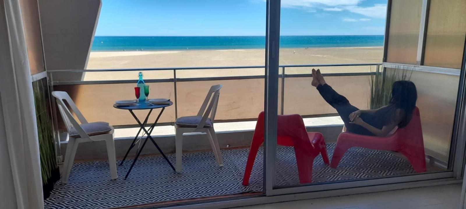 Sur La Plage Port-la-Nouvelle Kültér fotó